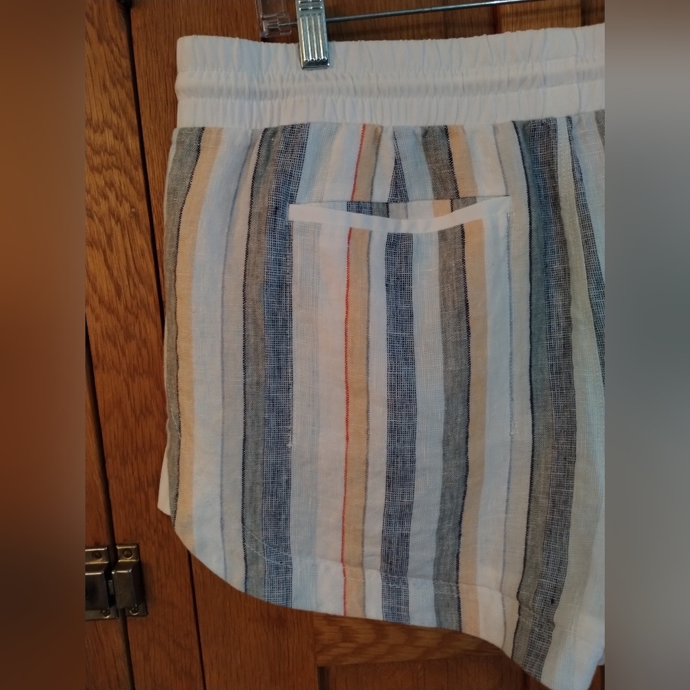 Athleta Linen Striped Pull-On Drawstring Shorts - Picture 7 of 13